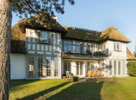 Copenhagen Exclusive Baltic Sea Cottage，位于Solrød Strand的酒店