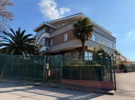 克里斯特尔酒店