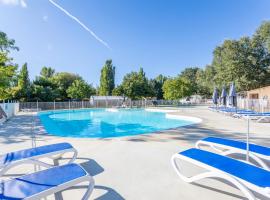 Camping Bel Air Village Les Prés du Verdon，位于坎松的露营地