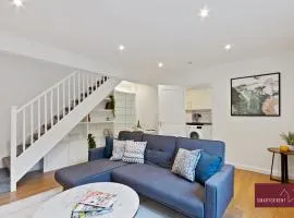 Guildford - Two Bedroom House with Garden