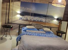 the lighthouse accommodation，位于塔兰托的酒店