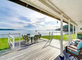 Bayfront Port Hadlock Retreat with Grill and Deck!