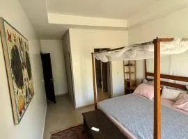 King's Lair, Embassy suite of Almadies