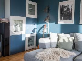 Spacious house, close to Gran&aring;sen Ski Arena! 4 beds, 2 bathrooms, free parking，位于特隆赫姆的带热水浴缸的酒店