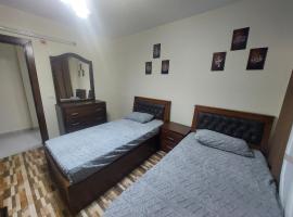 New zarqa20 km from Amman，位于扎尔卡的酒店