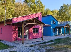 The cabins Project &Sigma;&pi;ί&tau;&iota;&alpha; &sigma;&tau;&omicron; &delta;ά&sigma;&omicron;&sigmaf;，位于Konstandini&aacute;的木屋