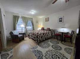 Saranac Lake Studio Apartment