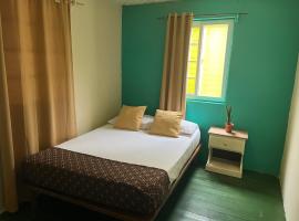 Hostal Cay，位于巴斯蒂门多斯的酒店