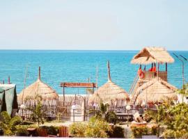 Parasio de Bernal Beach Resort，位于Bamban的青旅