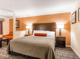 Rodeway Inn & Suites Colton-Riverside，位于科尔顿的酒店