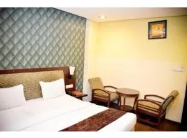 Hotel The Uday Regency