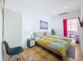 Modern Central Studio Apartment by MIVE