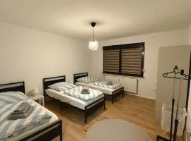 MA Apartments - Free Parking, Free WiFi, Relax & Coffee,