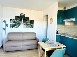 Les balcons du Lac - Studio Belle Vue，位于弗尔东河畔莱萨莱的酒店