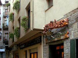 Hostal Les Collades，位于索特的酒店