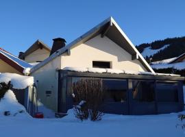 Les pagotins de Garance, Chalet chaleureux Chat Gris, cosy et classé 3 étoiles，位于梅塔比耶的酒店