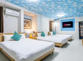 国際通り車で5分 ビーチ3分の魅力的な宿泊施設 駅まで徒歩7分 那覇市のディープな観光エリア M city