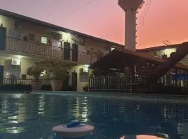 雷富吉酒店