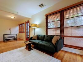 Entire House,Convinient location in Los Angeles , near Universal, Hollywood, Pets Friendly, Free WIFI，位于Sherman Oaks Community Hospital Heliport的酒店
