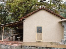 ESTANCIA CASA DE PIEDRA casa 1，位于San Isidro的酒店