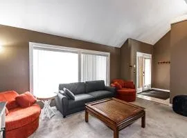 3 bed 2 bath pet friendly townhome