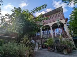 Le Zalifat, jardin tranquille - proche aéroport
