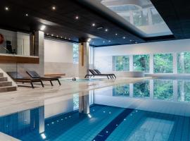 Shuum Boutique Wellness Hotel，位于科沃布热格的酒店