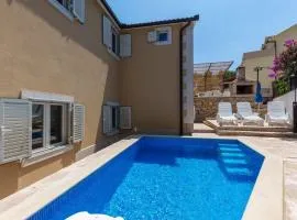 Apartments Dalis
