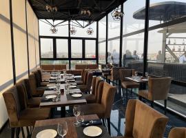 Golden Place Properties At Belrose Place，位于阿克拉的酒店