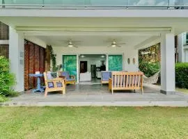 Oceanfront Apt W- Private Beach - Las Terrenas