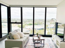 Sunset Serenity 2 bedroom Apt in Olympic Park，位于悉尼的酒店