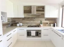 Beachside Base - Seaford - C21 SouthCoast Holidays