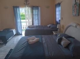 Holiday Evergreen Cottage，位于Koolbaai的酒店