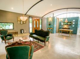 Brides & Guests La Alicia Hotel Boutique，位于拉普拉塔的酒店