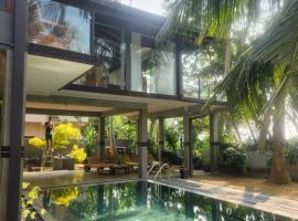 Red Sun Beach Villa Kosgoda，位于科斯戈德的酒店