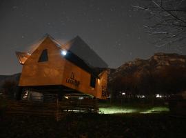 StarsBox La Montagna di Leonardo，位于Envie的酒店