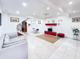 Homestay Taman U12, Shah Alam - Smarthome，位于莎阿南的酒店