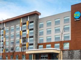 Tru By Hilton Bracebridge, On，位于布雷斯布里奇的带停车场的酒店