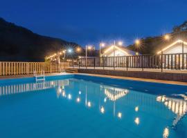 Gapyeong Sanmaeul Glamping，位于加平的酒店
