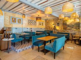 Logis Hôtel Beauséjour，位于Berre-les Alpes的酒店