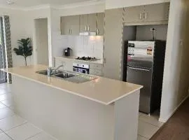 Homely Unit Next to North Lakes