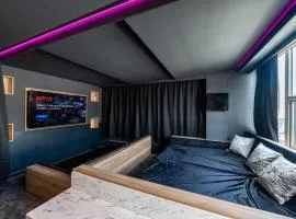 Hollywood Suite Sasco Apartments