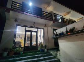 The krishna's cottage，位于Jagatsukh的酒店