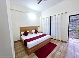 Hotel Aashirwad，位于Chamoli的酒店