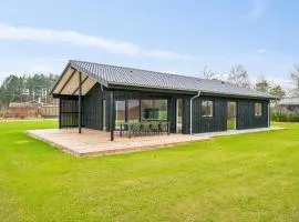 Beautiful And Modern 8-Person Holiday Home With Spacious Terraces And Quality Interiors Located In Peaceful Fuglslev Close To Forest, Nature And