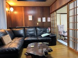 一棟貸し民泊宿松山荘，位于壹岐市的酒店