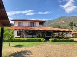 Beautiful Private Villa, Views in Every Direction