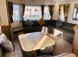 Family friendly, 3-bedroom holiday home，位于本布里奇的酒店