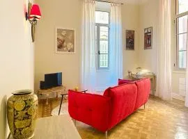 Elegant Old Nice Escape