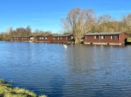 Wroxham Broads Lodge Houseboat